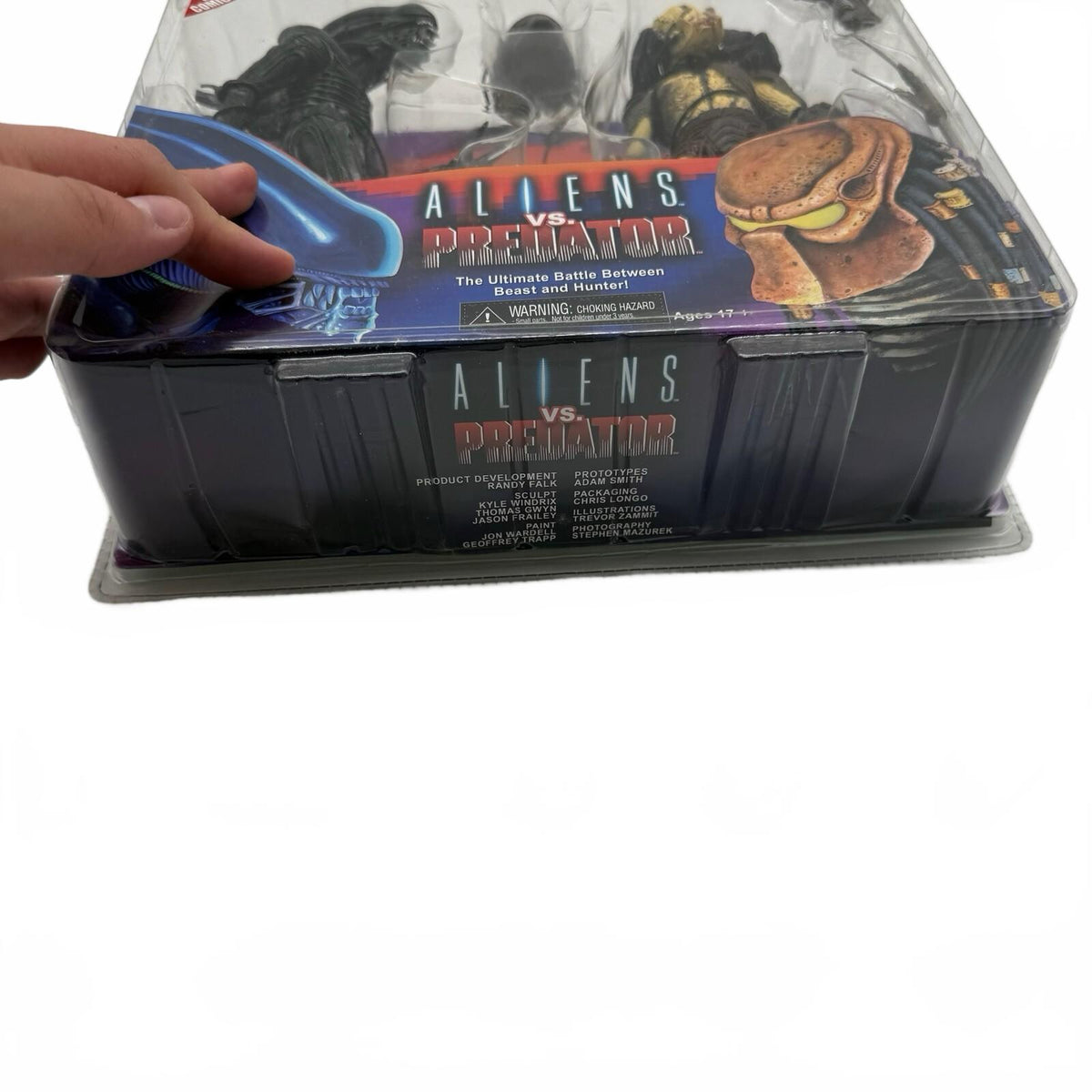 NECA 2 PACK ALIENS VS PREDATOR KENNER 2015 TOYS R US EXCLUSIVE - SEALED