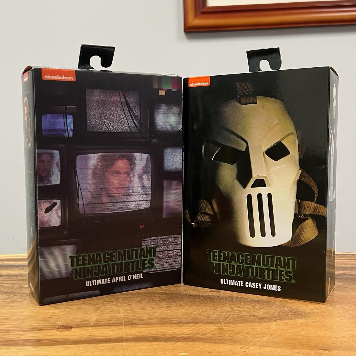NECA Ultimate Casey Jones & April O’Neill 7” Figure Teenage Mutant Ninja Turtles