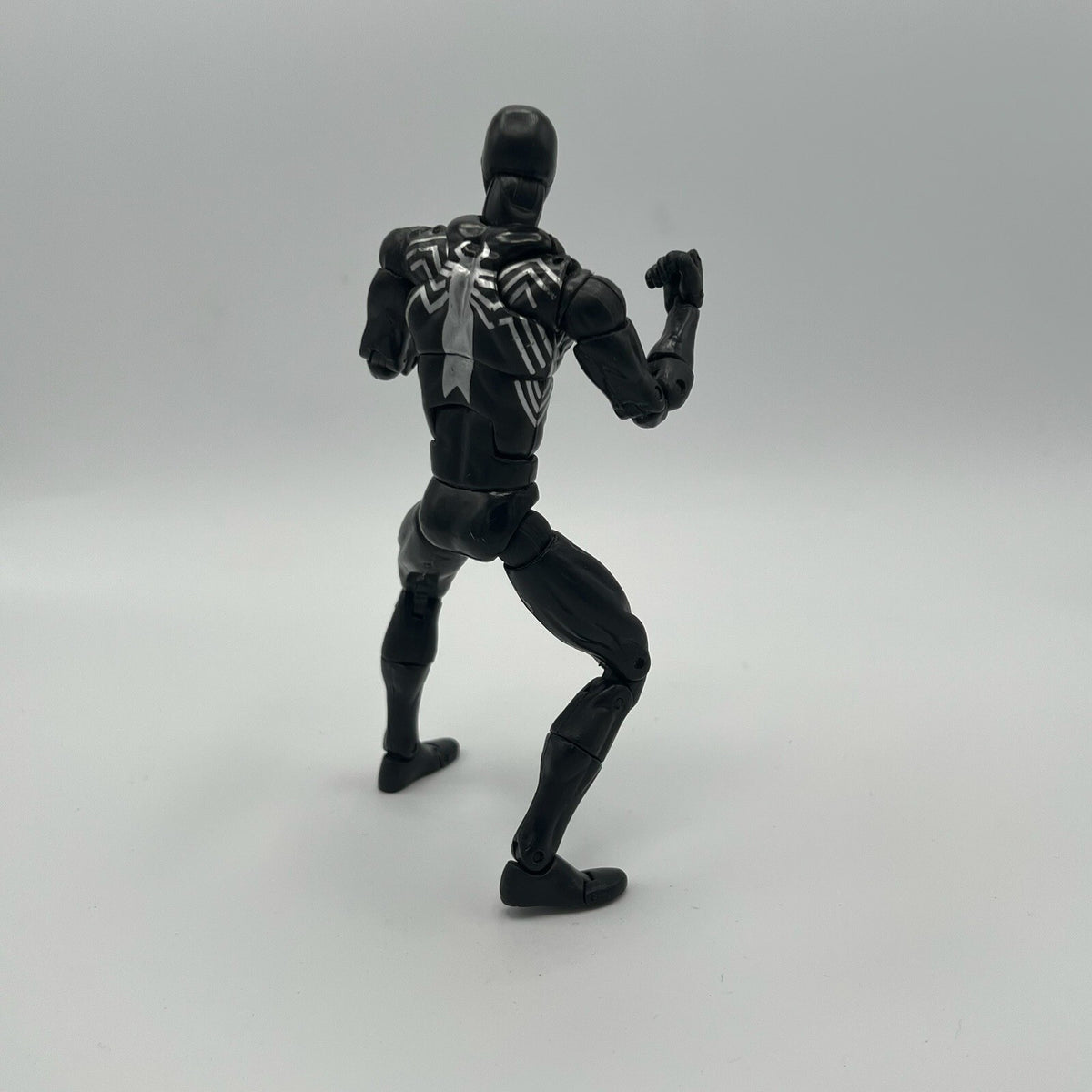 ToyBiz Marvel Legends Classics Series Black Suit Symbiote Spider-Man Figure 6”