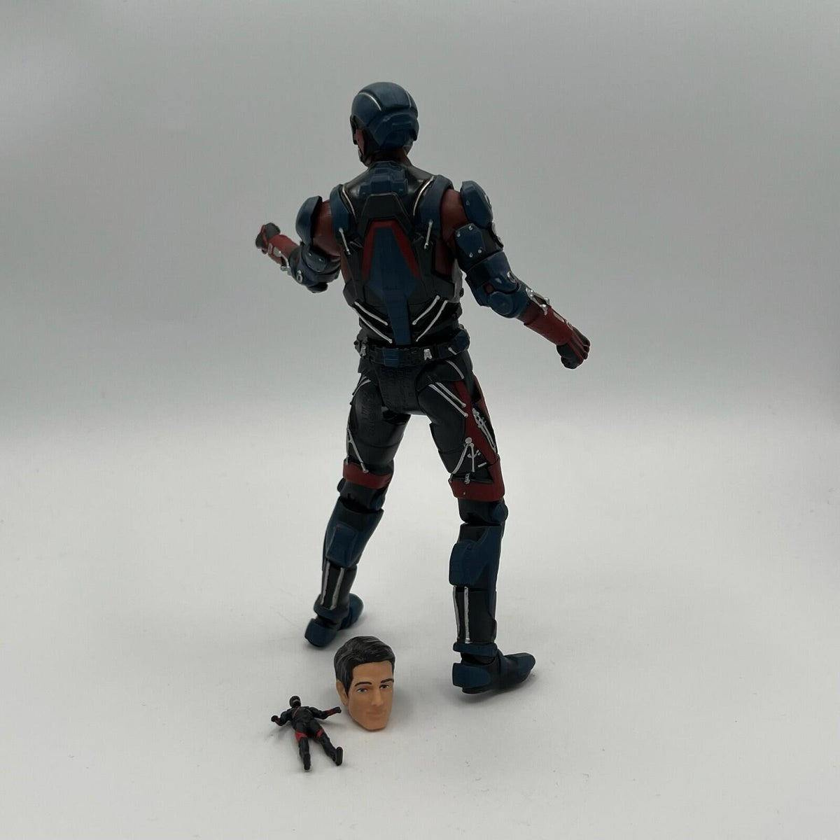 Mattel DC Multiverse Atom CW Legends of Tomorrow Rookie 6" Action Figure LOOSE