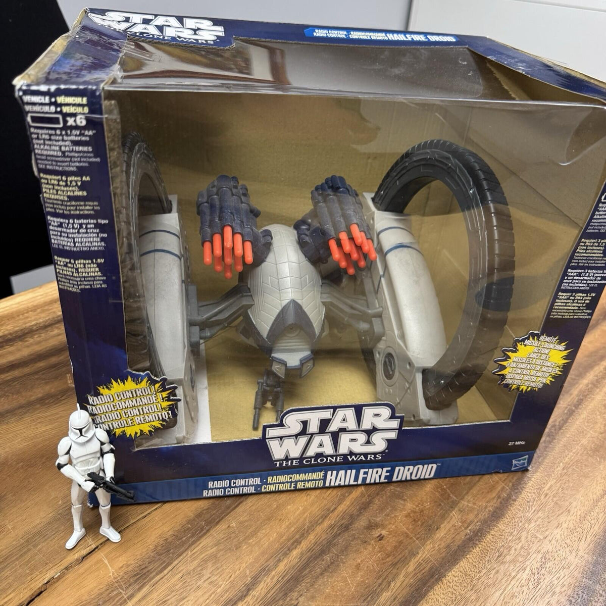 HASBRO STAR WARS Clone Wars 2010 - RADIO CONTROL HAILFIRE DROID