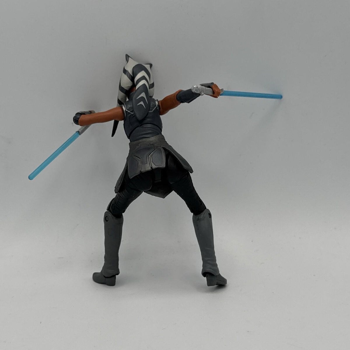 Star Wars Black Series 6" Inch Clone Wars Ahsoka Loose Figure COMPLETE