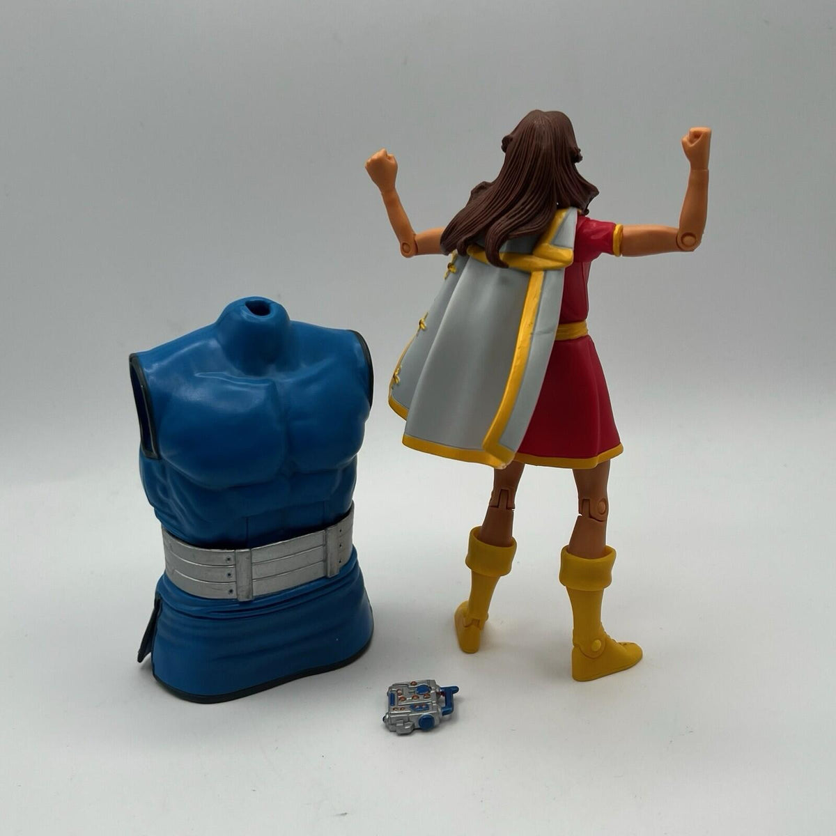 Mattel DC Universe Classics Mary Marvel with Darkseid torso -Includes Mother Box